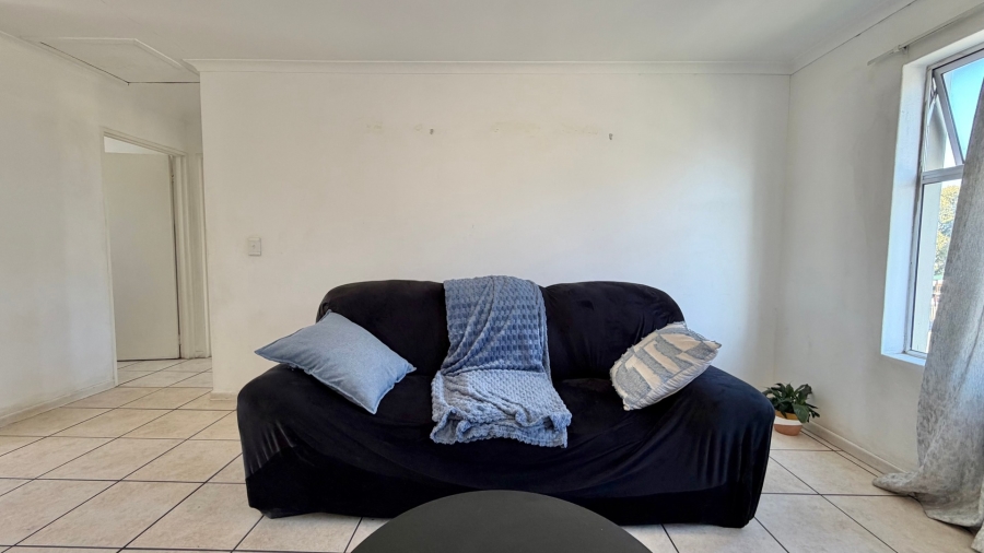 2 Bedroom Property for Sale in Guldenland Western Cape